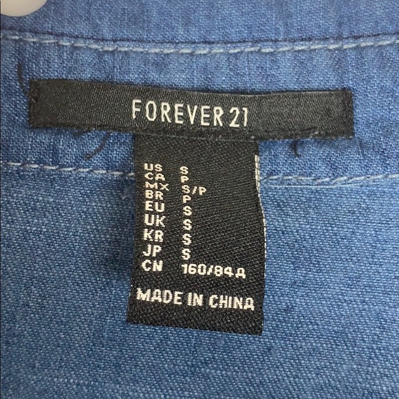 Forever 21 distressed chambray button up top size Small - Picture 7 of 7
